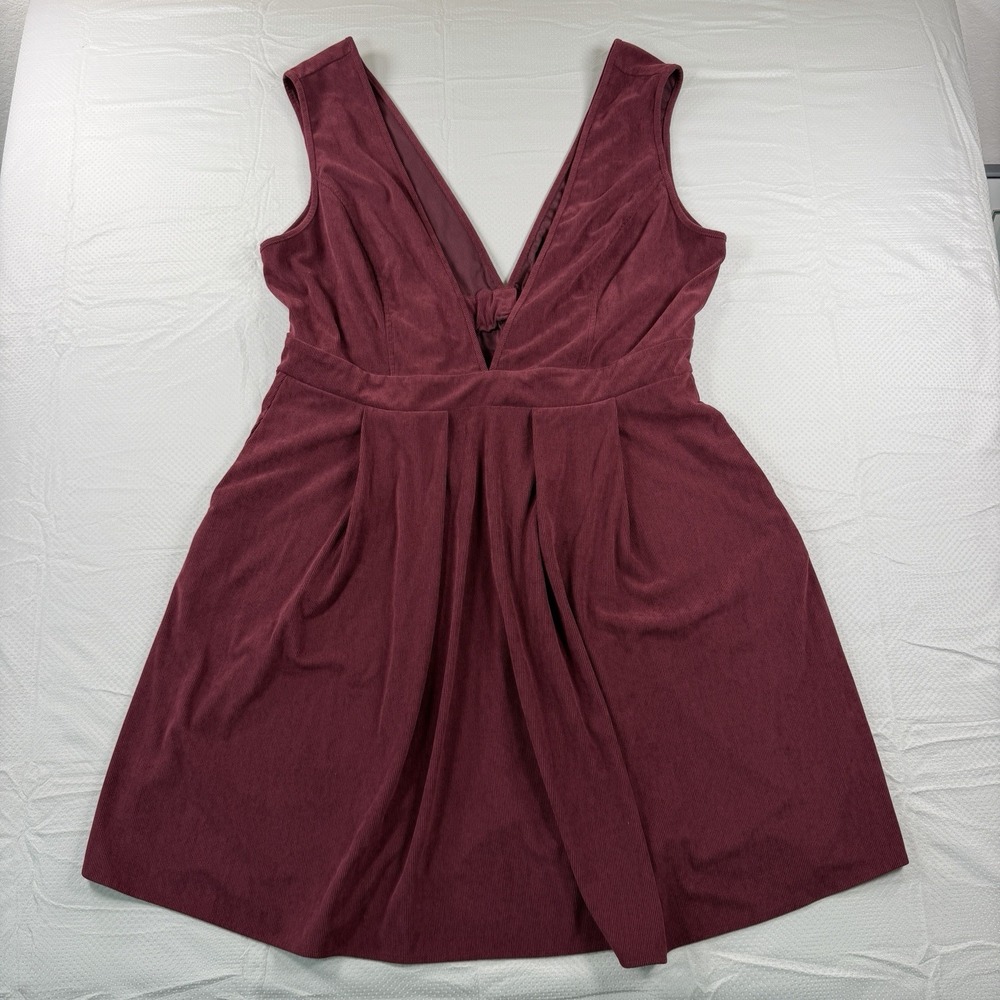 BloomChic Plus Size 22-24 Burgundy Corduroy Deep V Neck Mini Dress Pockets